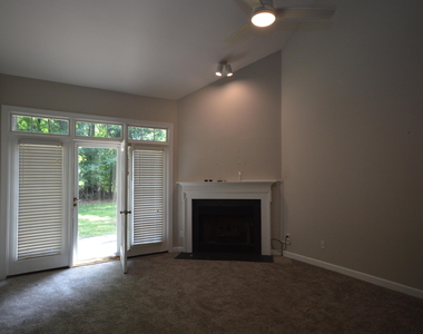 3319 Philmont Drive - Photo Thumbnail 8