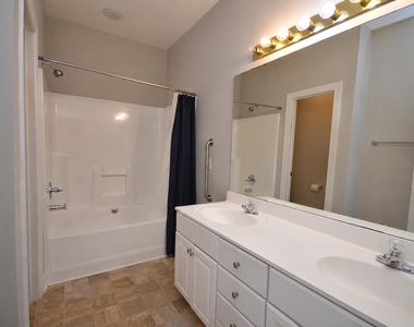 3319 Philmont Drive - Photo Thumbnail 14