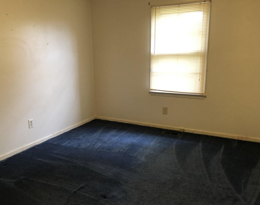 132 Brookhaven Court - Photo Thumbnail 8