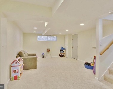 717 Hillsboro Drive - Photo Thumbnail 9