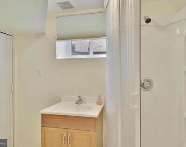 717 Hillsboro Drive - Photo Thumbnail 5