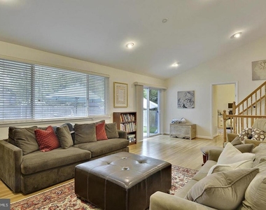 717 Hillsboro Drive - Photo Thumbnail 18