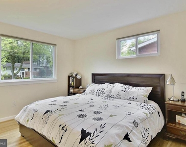 717 Hillsboro Drive - Photo Thumbnail 15
