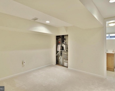 717 Hillsboro Drive - Photo Thumbnail 7