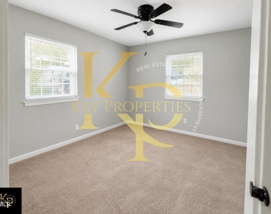 3013 Wedgedale Avenue - Photo Thumbnail 10