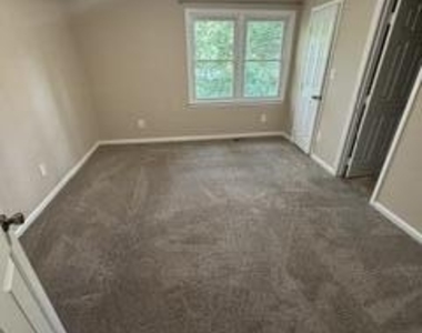 6402 English Oaks Drive - Photo Thumbnail 10