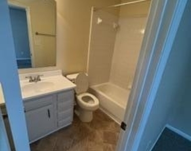 6402 English Oaks Drive - Photo Thumbnail 12
