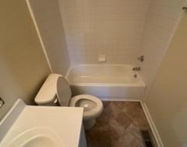 6402 English Oaks Drive - Photo Thumbnail 11
