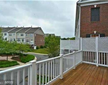 715 Pleasant Drive - Photo Thumbnail 1
