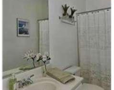 715 Pleasant Drive - Photo Thumbnail 14