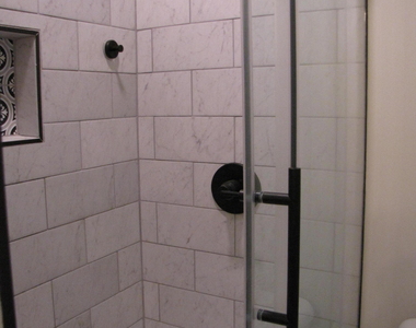 220 Elizabeth Street - Photo Thumbnail 14
