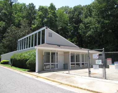 220 Elizabeth Street - Photo Thumbnail 18