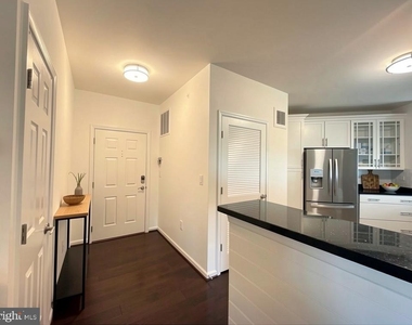 3835 Doc Berlin Drive - Photo Thumbnail 2