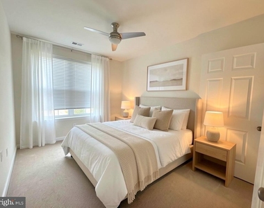 3835 Doc Berlin Drive - Photo Thumbnail 9