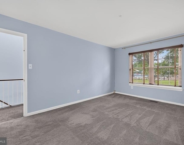 18917 Highstream Drive - Photo Thumbnail 10