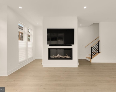 5530 Topaz Lane - Photo Thumbnail 5