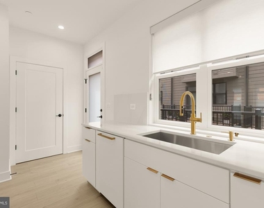 5530 Topaz Lane - Photo Thumbnail 10