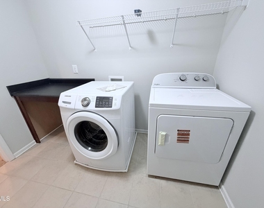 210 Hamlet Place - Photo Thumbnail 13