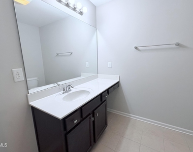 210 Hamlet Place - Photo Thumbnail 17