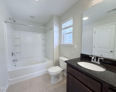 210 Hamlet Place - Photo Thumbnail 11