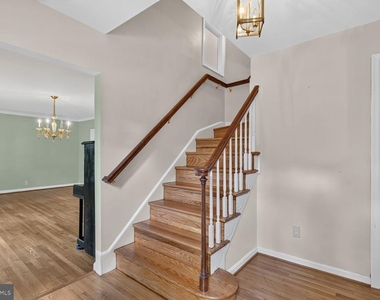 6905 Stonewood Court - Photo Thumbnail 1