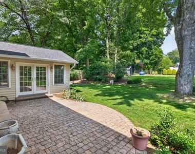 6905 Stonewood Court - Photo Thumbnail 19