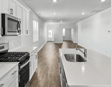 1404 Jasmine View Way - Photo Thumbnail 5