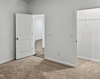1404 Jasmine View Way - Photo Thumbnail 17