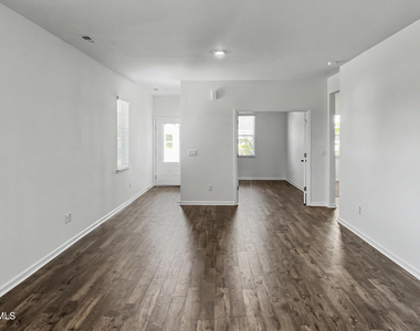 1404 Jasmine View Way - Photo Thumbnail 2