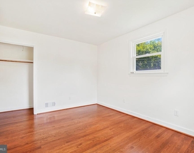 500 Derrydown Lane - Photo Thumbnail 14