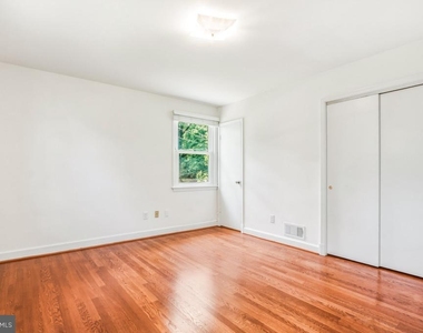 500 Derrydown Lane - Photo Thumbnail 10