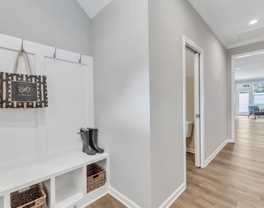 1706 Ballard Drive - Photo Thumbnail 10