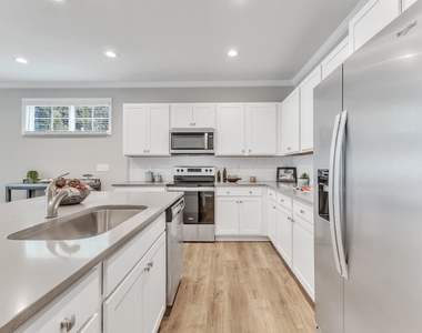 1706 Ballard Drive - Photo Thumbnail 23