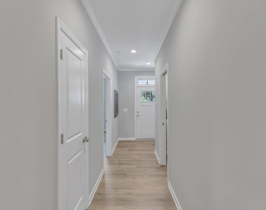 1706 Ballard Drive - Photo Thumbnail 9