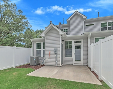 1706 Ballard Drive - Photo Thumbnail 7