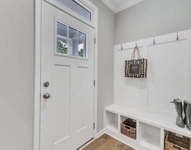 1706 Ballard Drive - Photo Thumbnail 11