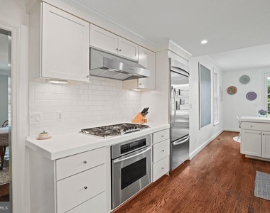 5320 Albemarle Street - Photo Thumbnail 7