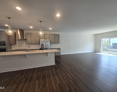 109 Ailey Brook Way - Photo Thumbnail 3