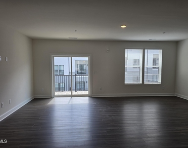 109 Ailey Brook Way - Photo Thumbnail 4