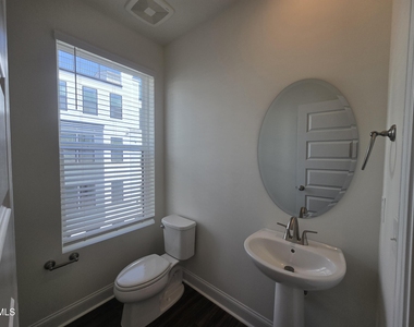 109 Ailey Brook Way - Photo Thumbnail 9