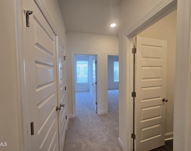 109 Ailey Brook Way - Photo Thumbnail 17