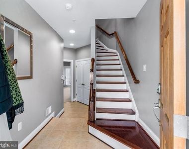 9701 Mossy Bark Lane - Photo Thumbnail 5