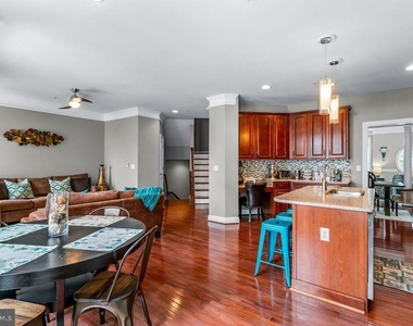 9701 Mossy Bark Lane - Photo Thumbnail 25