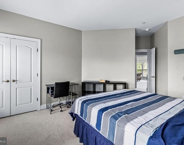 9701 Mossy Bark Lane - Photo Thumbnail 36