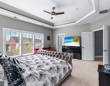 9701 Mossy Bark Lane - Photo Thumbnail 42