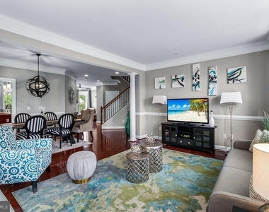 9701 Mossy Bark Lane - Photo Thumbnail 28