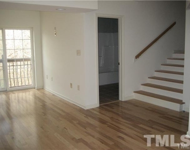 720 Bilyeu Street - Photo Thumbnail 3