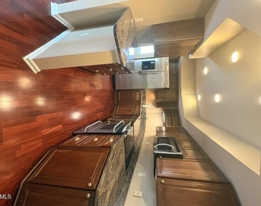 720 Bilyeu Street - Photo Thumbnail 7