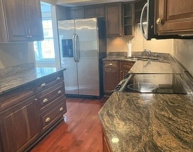 720 Bilyeu Street - Photo Thumbnail 3