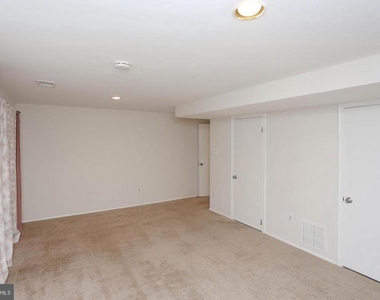 4710 Leyden Way - Photo Thumbnail 17